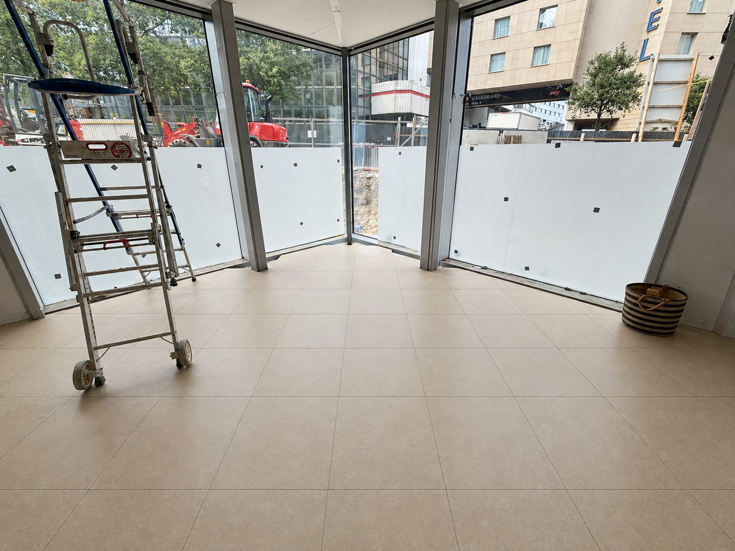 Plancher technique de bureaux — Faux planchers techniques CBI